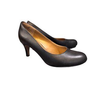CLARKS Collection soft cushion black classic heel pump Size 7medium
